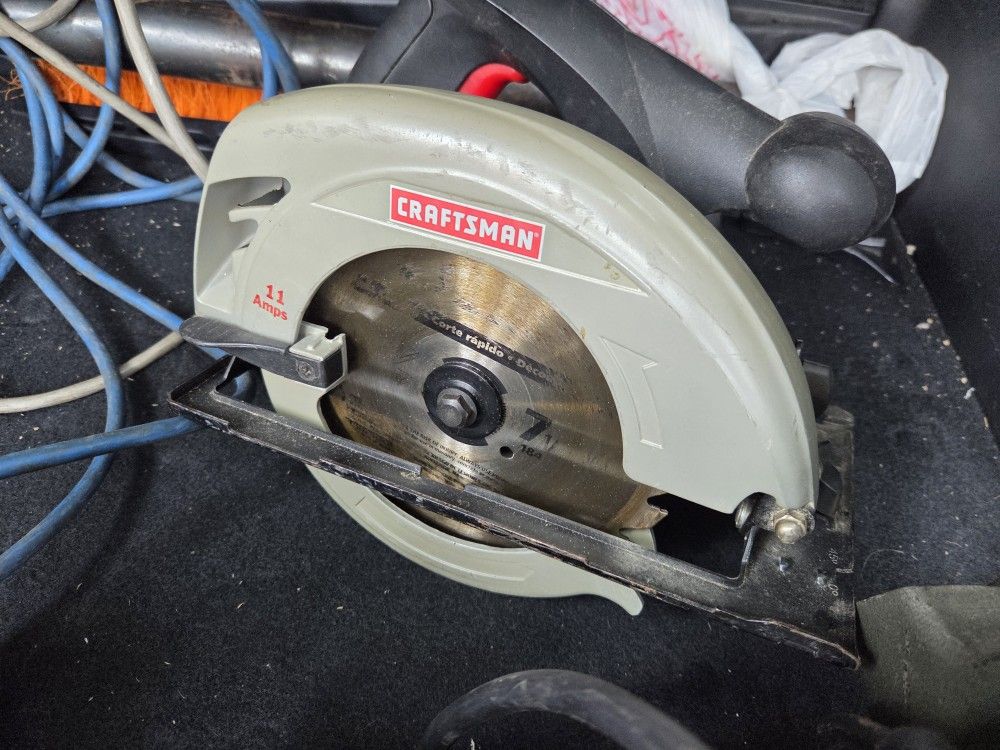 CRAFTSMAN CORDED 7 -1/4 CIRCULAR SAW 💲30 TAKES IT❗️❗️❗️