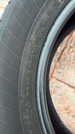 Goma tires 275/55/20
