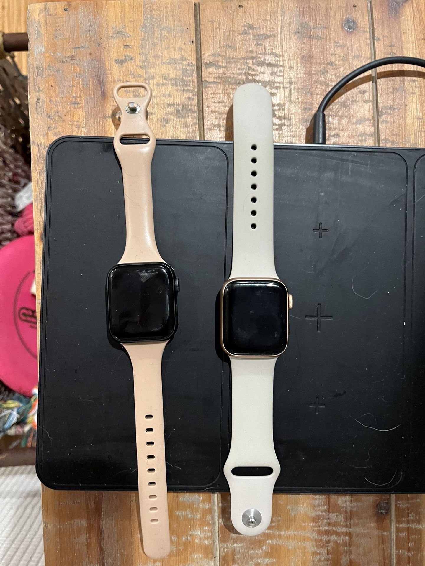Apple Watch Series 6 And Series SE 