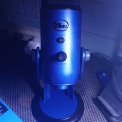 "LIKE NEW" Blue Yeti USB Microphone 