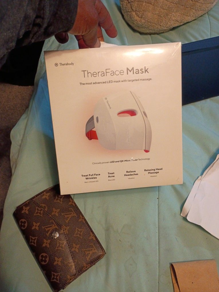 Got it. Here's the updated listing with the $390 price:
---
Title:
Brand New TheraFace Mask by Therabody – LED Therapy & Massage
Price:
$390 (Firm