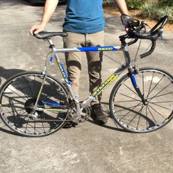 Cannondale R3000 Bike Bicycle Very Lightweight 
