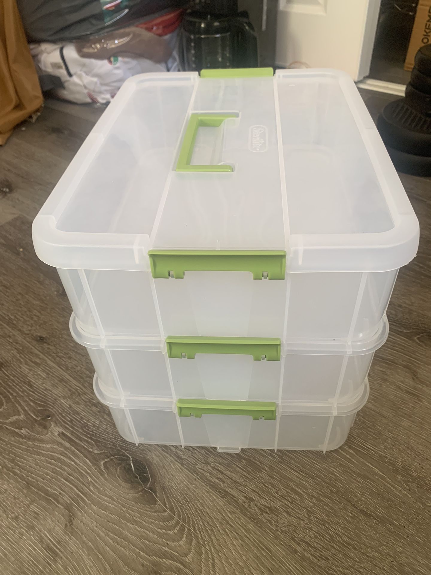 storage containers 