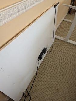 Adjustable Computer/Work Table