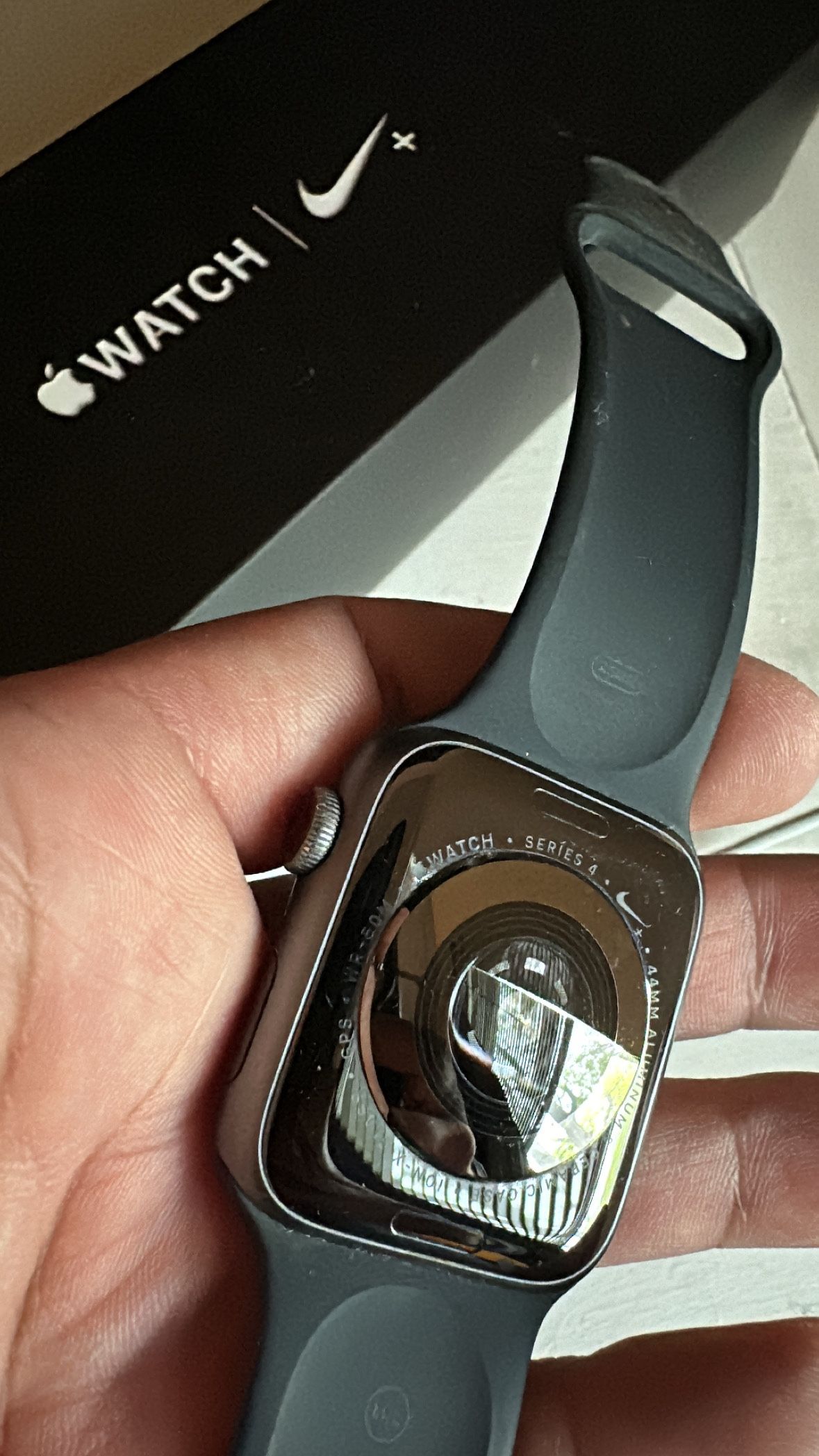 Nike Apple Watch 44mm Series 4 Or OBO