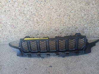 2021-22 Jeep Grand Cherokee Grill