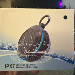 Wireless Waterproof Speaker// Vocina Contra El Agua