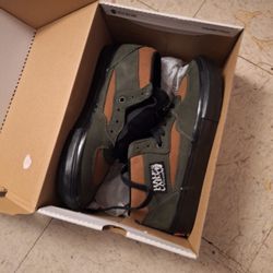 Size 8.00 VANS Half Cabs