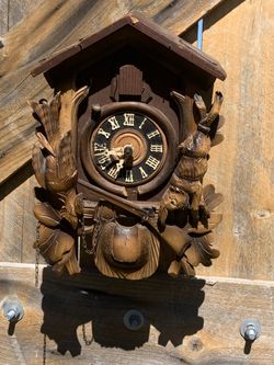 VTG German Black Forest Wooden Cuckoo Clock W/ Rabbit & Bird 16.5" H x12"W'