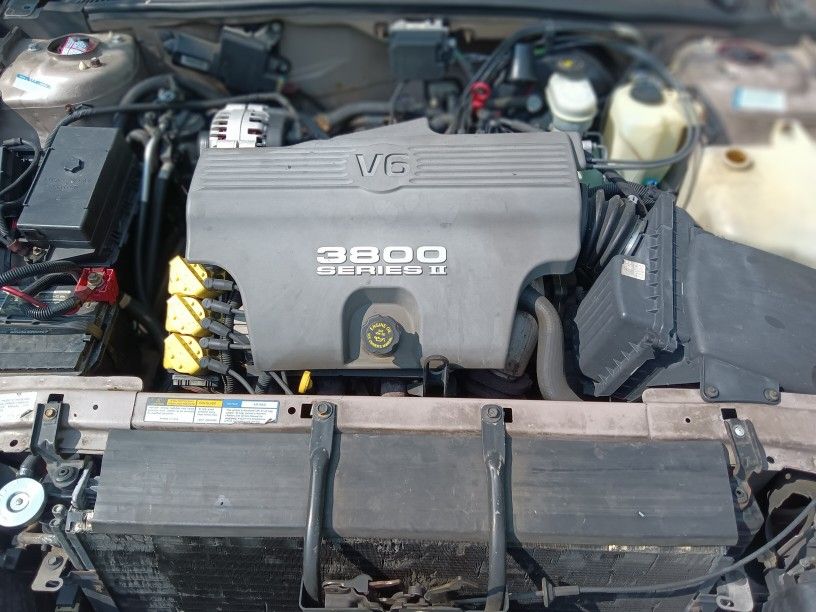 3800 Engine V6. 165721 Miles. and
transmission. Fits all cars listed in pictures