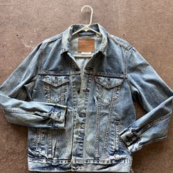 Levi’s Acid Wash /Light Denim Jacket 