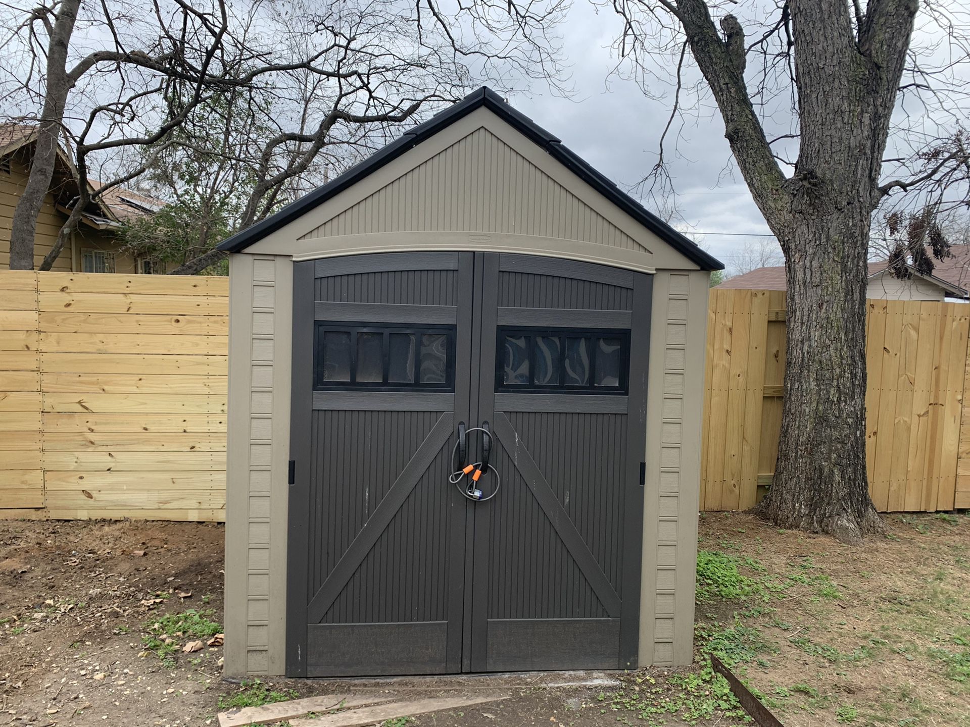 Rubbermaid roughneck 7’x7’ storage shed