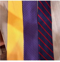 3 Tommy Hilfiger ties