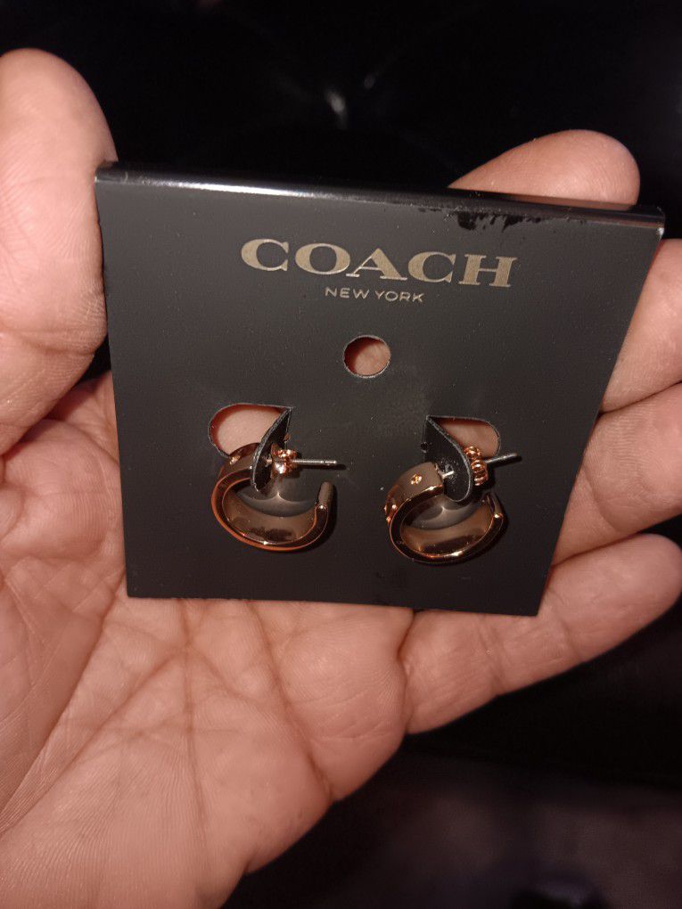 Coach Earings