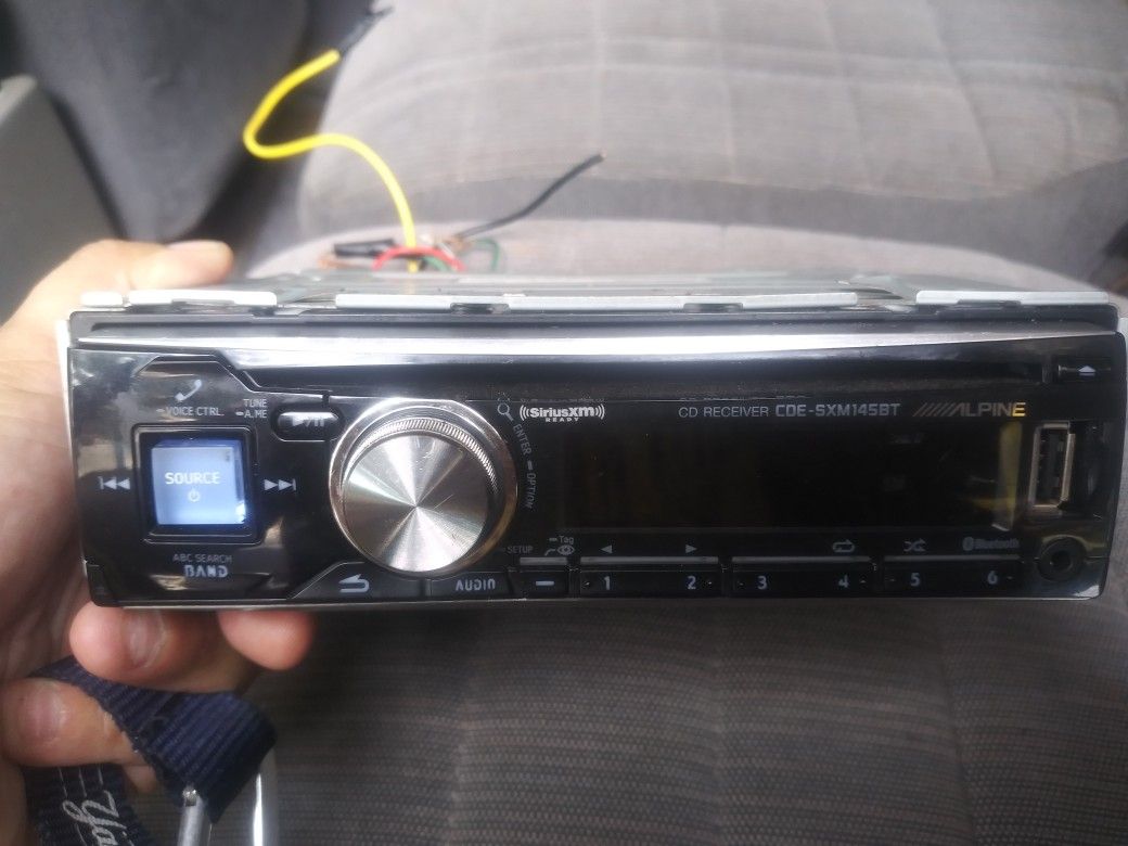 Alpine car radio