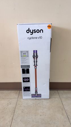 DYSON CYCLONE V10 CORDLESS STICK VACUUM