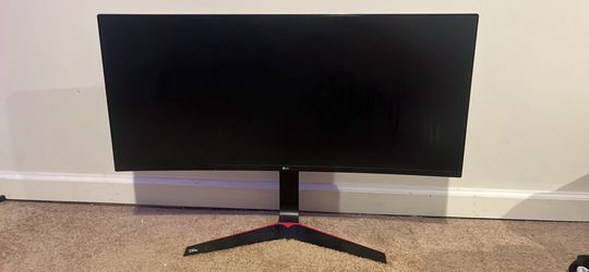 LG 34” Curved Ultrawide 144Hz Gaming Monitor