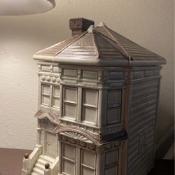 Ceramic Tomhouse Jar Home Decor 