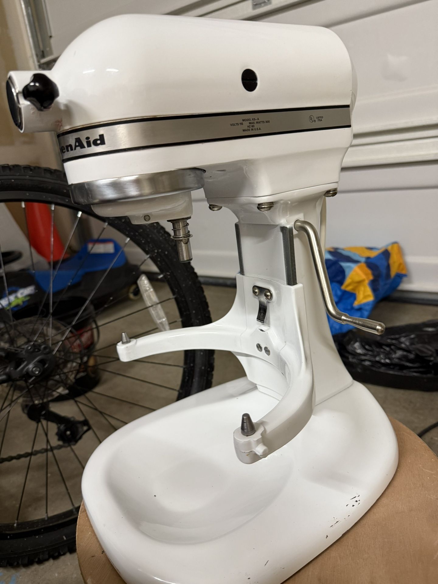 Vintage 1970s Hobart Kitchen Aid K5-A 4.5qt Stand Mixer