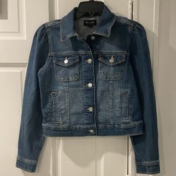 Free Assembly Women's Size XS Denim Jacket With Button Fonts 