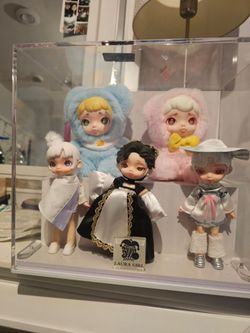 Laura girl dolls in glass box only $80