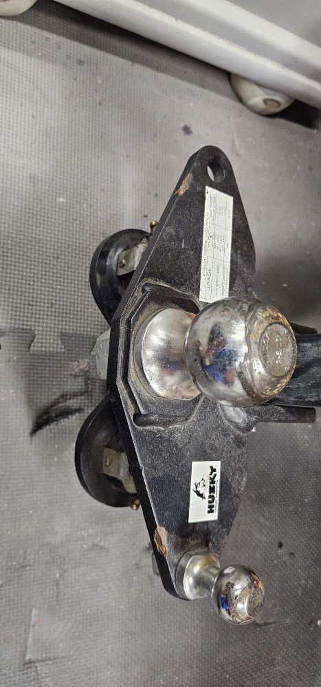 Husky Weight Distribution HIitch
