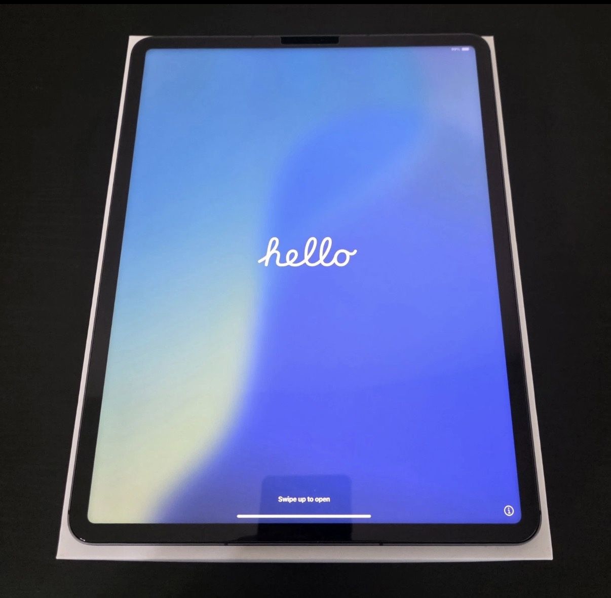 ipad pro 12.9 5th gen cellular 256gb keybord