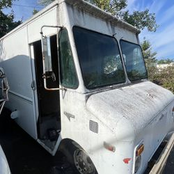 Food Truck  Shell -Must Sell Today$3000