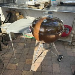 Weber Kettle Barbeque Grill With Table