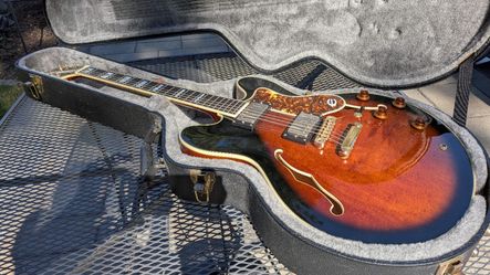 1999 Epiphone Sheration Mint Condition w Case Korea