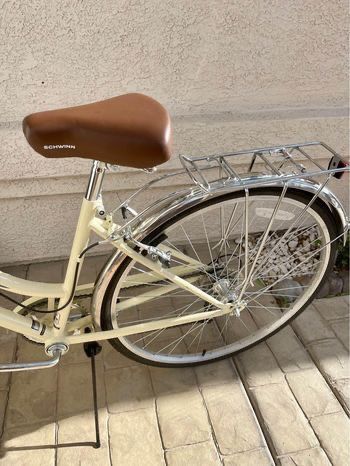 Schwinn Women's Gateway 700c/28 Hybrid Bike Cream