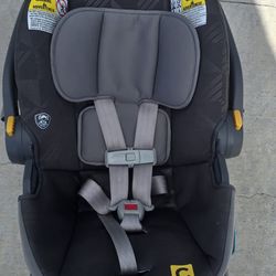 Car Seat And Pillow Perfect Condition $90