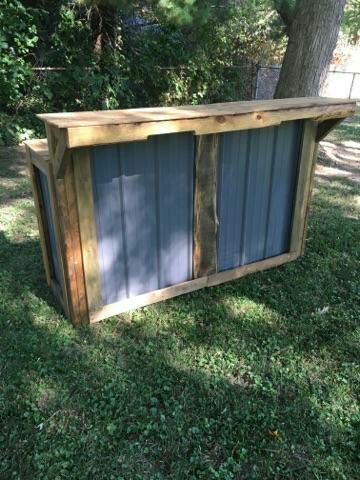 Reclaimed Pallet Wood Bar