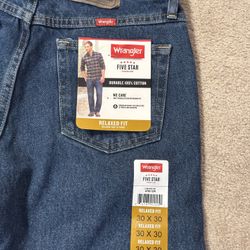 Brand new Wrangler Relaxed Fit jeans – never worn  -with Tags