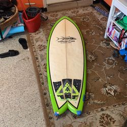 Surfboard, Tormentor Flying Fish, 5’10