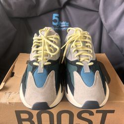 Yeezy 700 Size 9.5