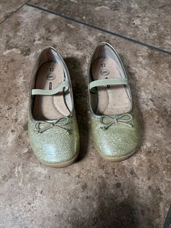 Girls gold glitter shoes