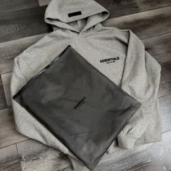 Essentials Sweater S