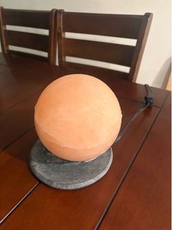 Himalayan salt lamp