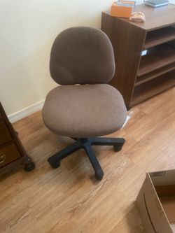 Desk chair