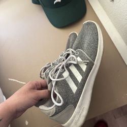 Adidas Cloud foam 
