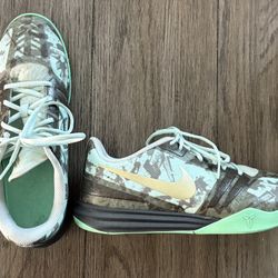Kobe Nike Men’s 11