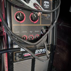 Lincoln Electric Power MIG 256 
