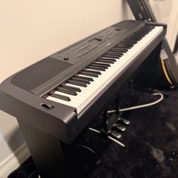 YAMAHA KEYBOARD AND STAND AND MIXING BOARD  WITH FOOT PEDALS