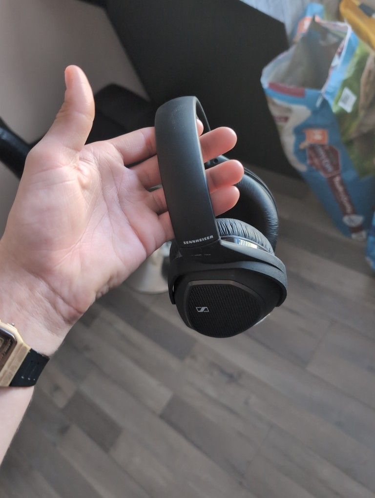 Zennheiser Headphones