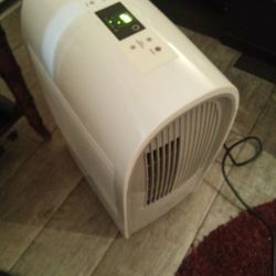 Friedrich 8000 BTU portable air conditioner P08s
