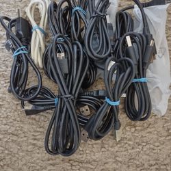 A Bunch Of 13 Android USBs