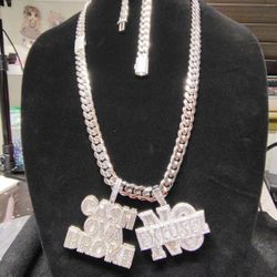 New Chains Set With Pendant 