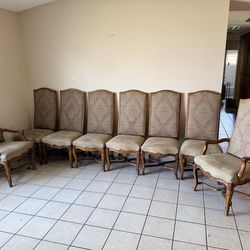 Nice vintage chairs￼ in great shape