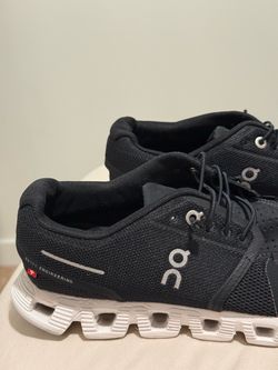 On Cloud Running Sneakers Black White